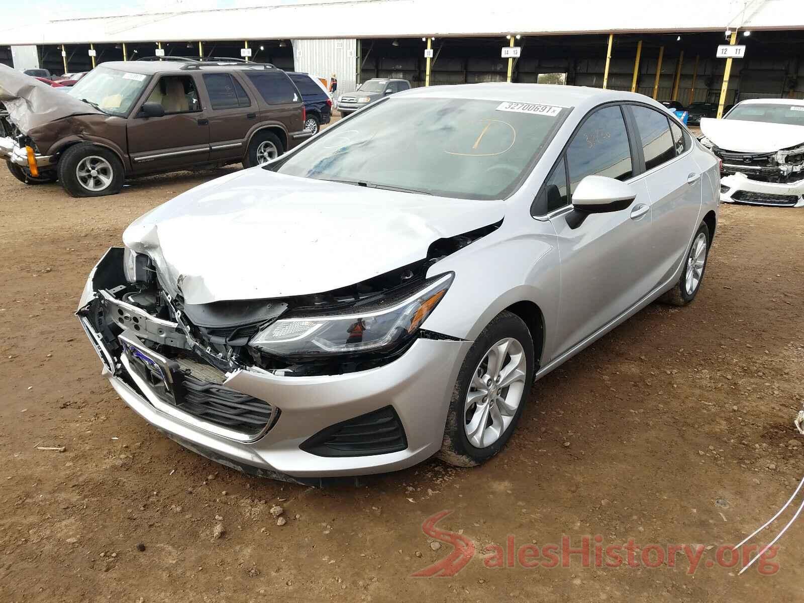 1G1BE5SM8K7140372 2019 CHEVROLET CRUZE