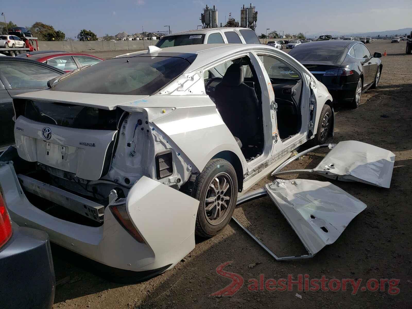 JTDKARFU1J3056226 2018 TOYOTA PRIUS