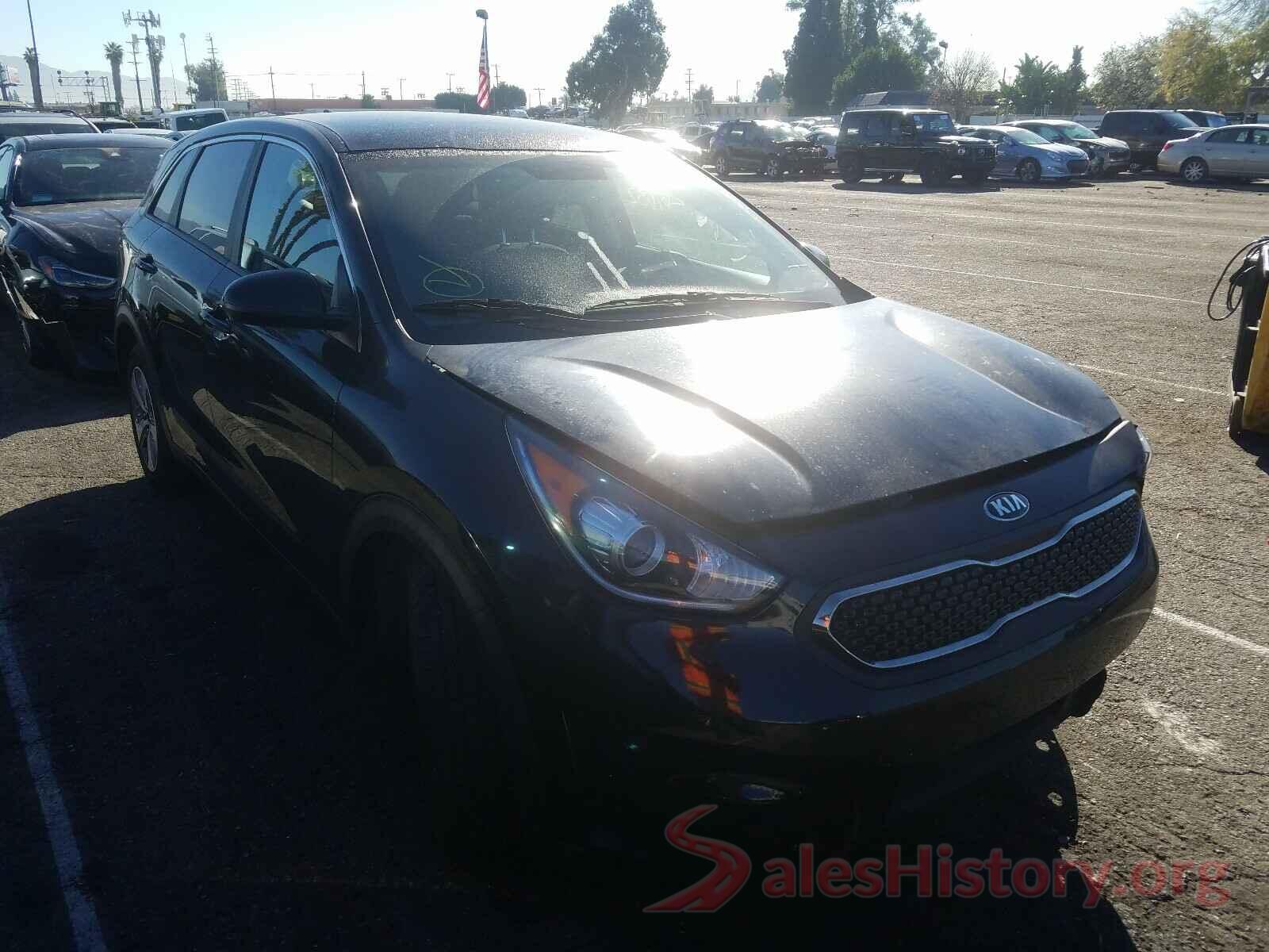 KNDCB3LC3K5275043 2019 KIA NIRO