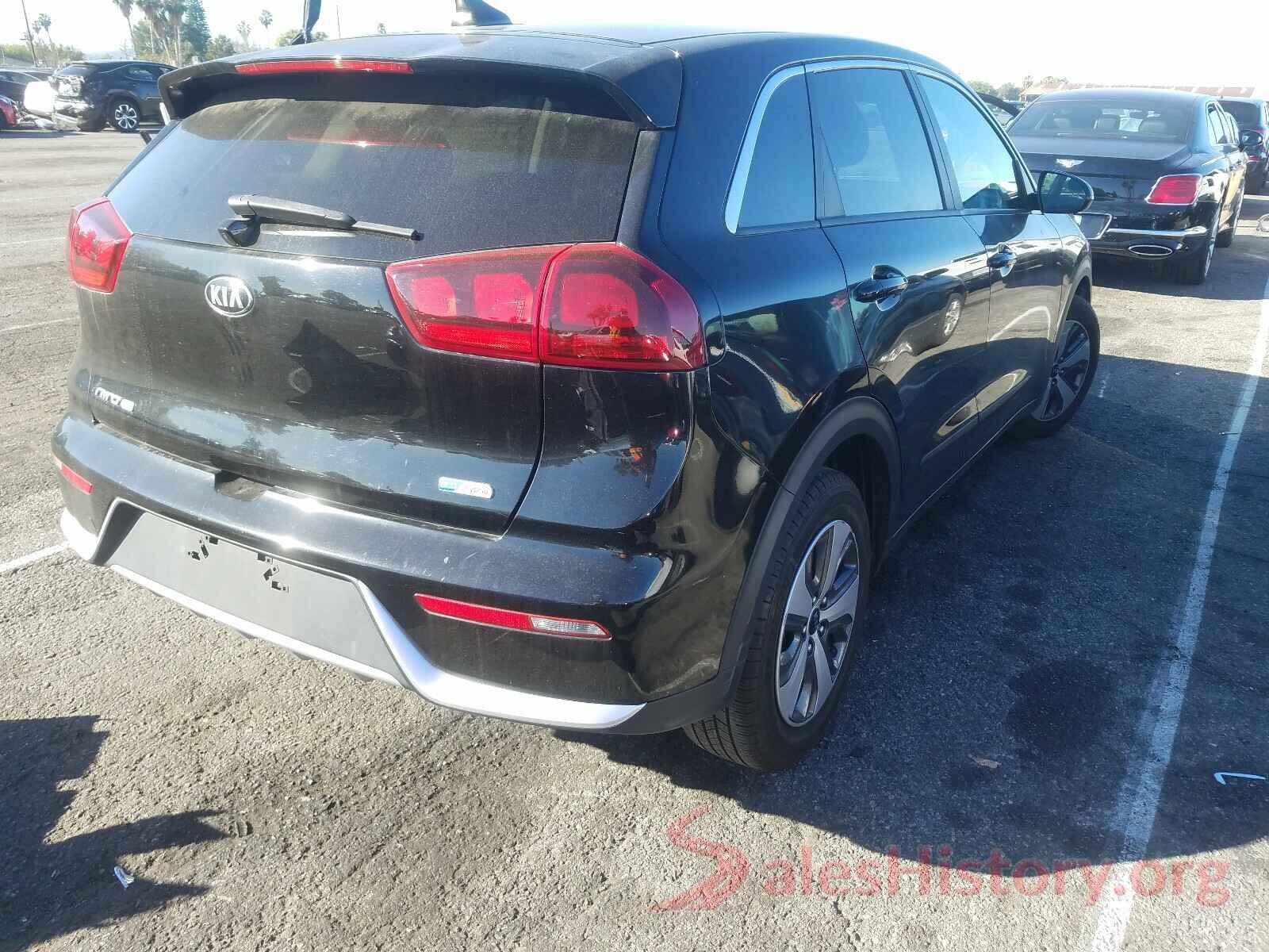 KNDCB3LC3K5275043 2019 KIA NIRO