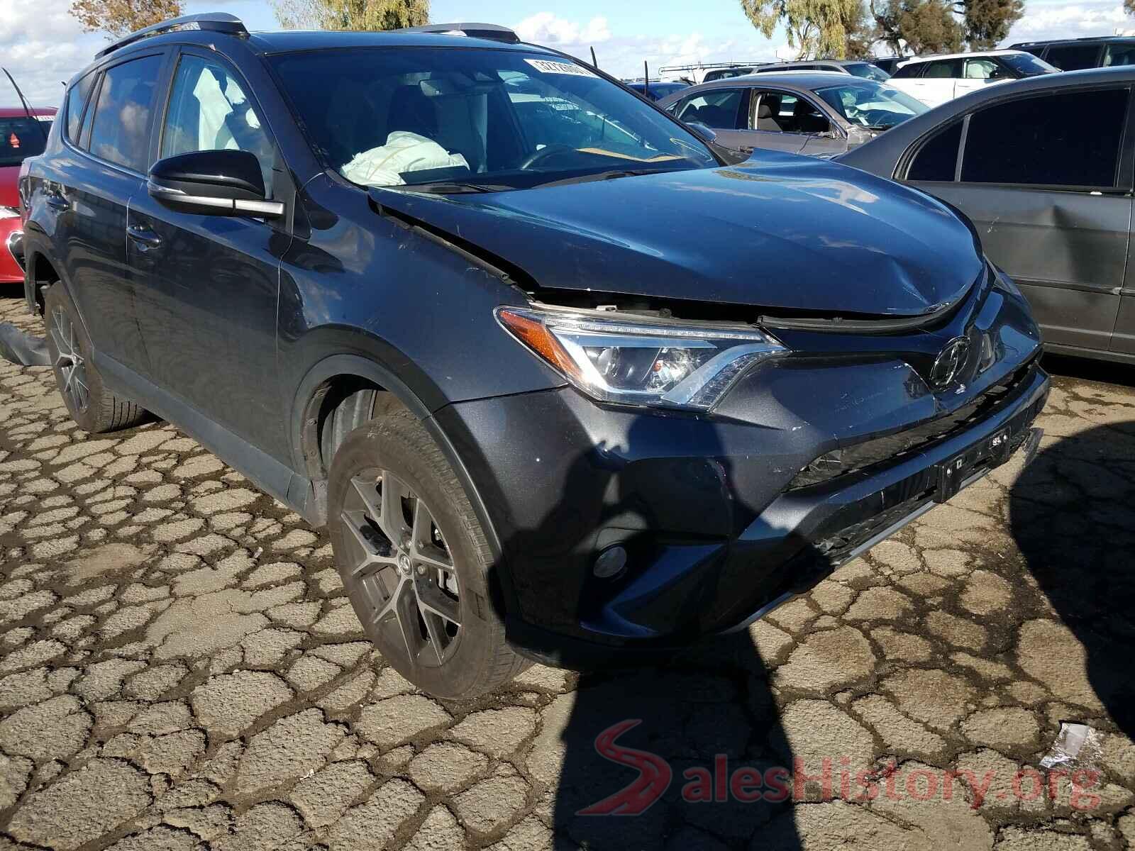 2T3JFREV0JW837890 2018 TOYOTA RAV4