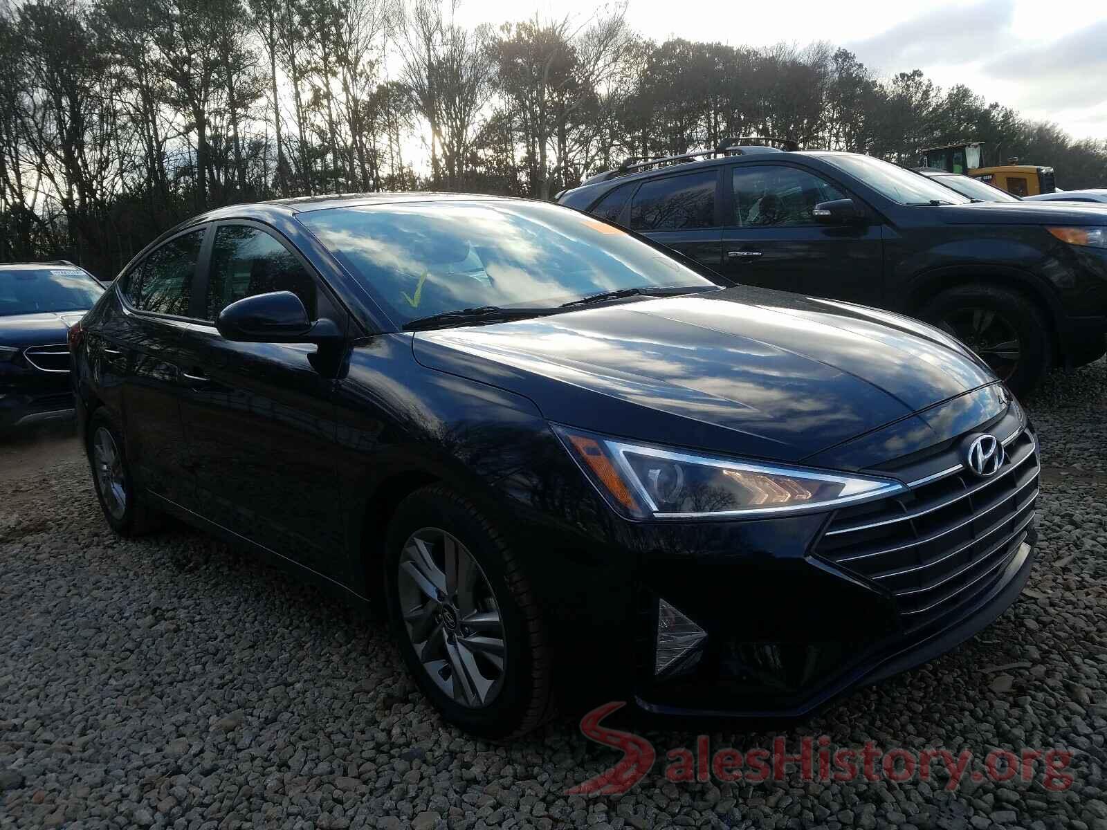 KMHD84LF2KU814529 2019 HYUNDAI ELANTRA