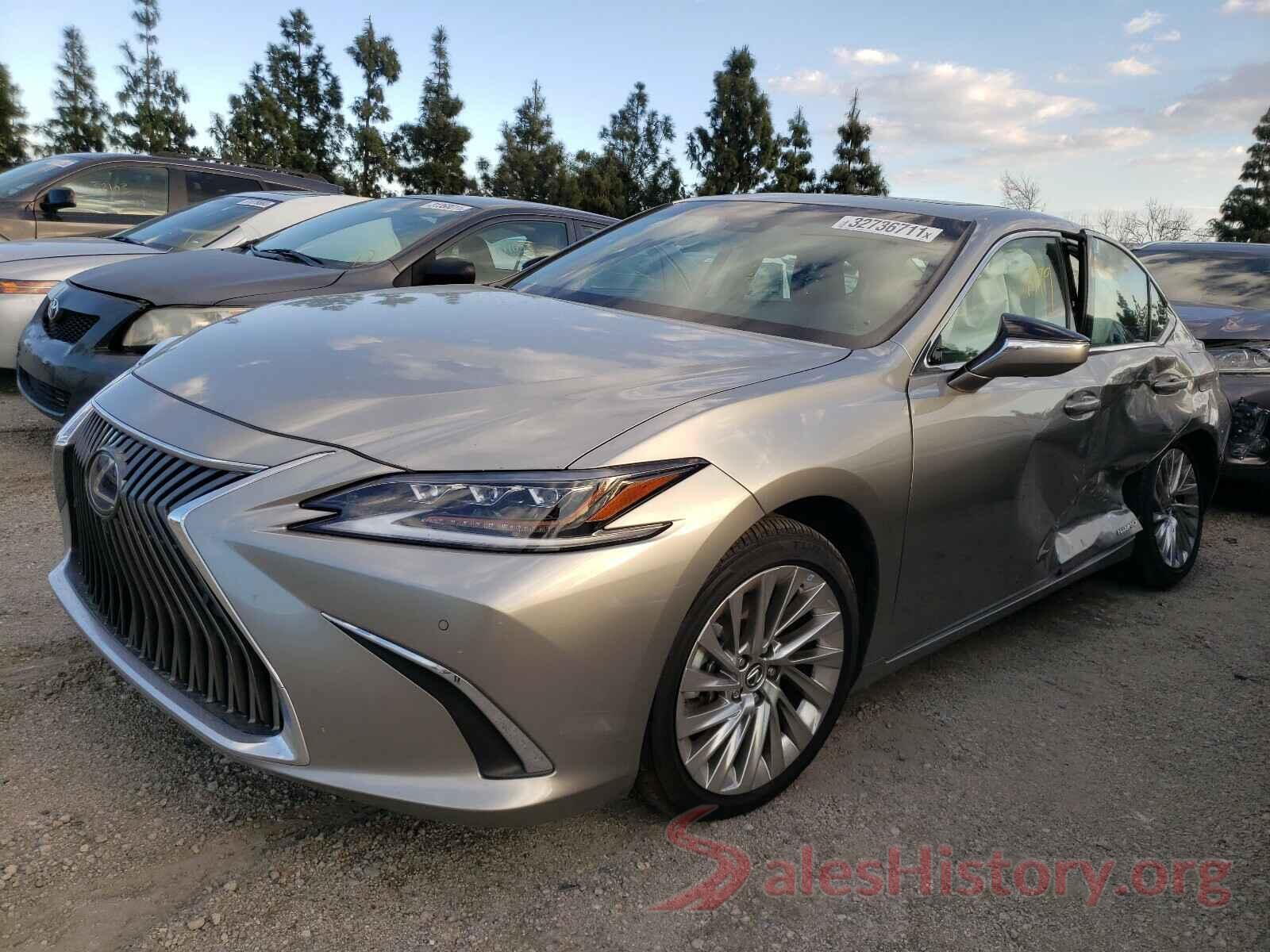 58AE21B19LU006828 2020 LEXUS ES300