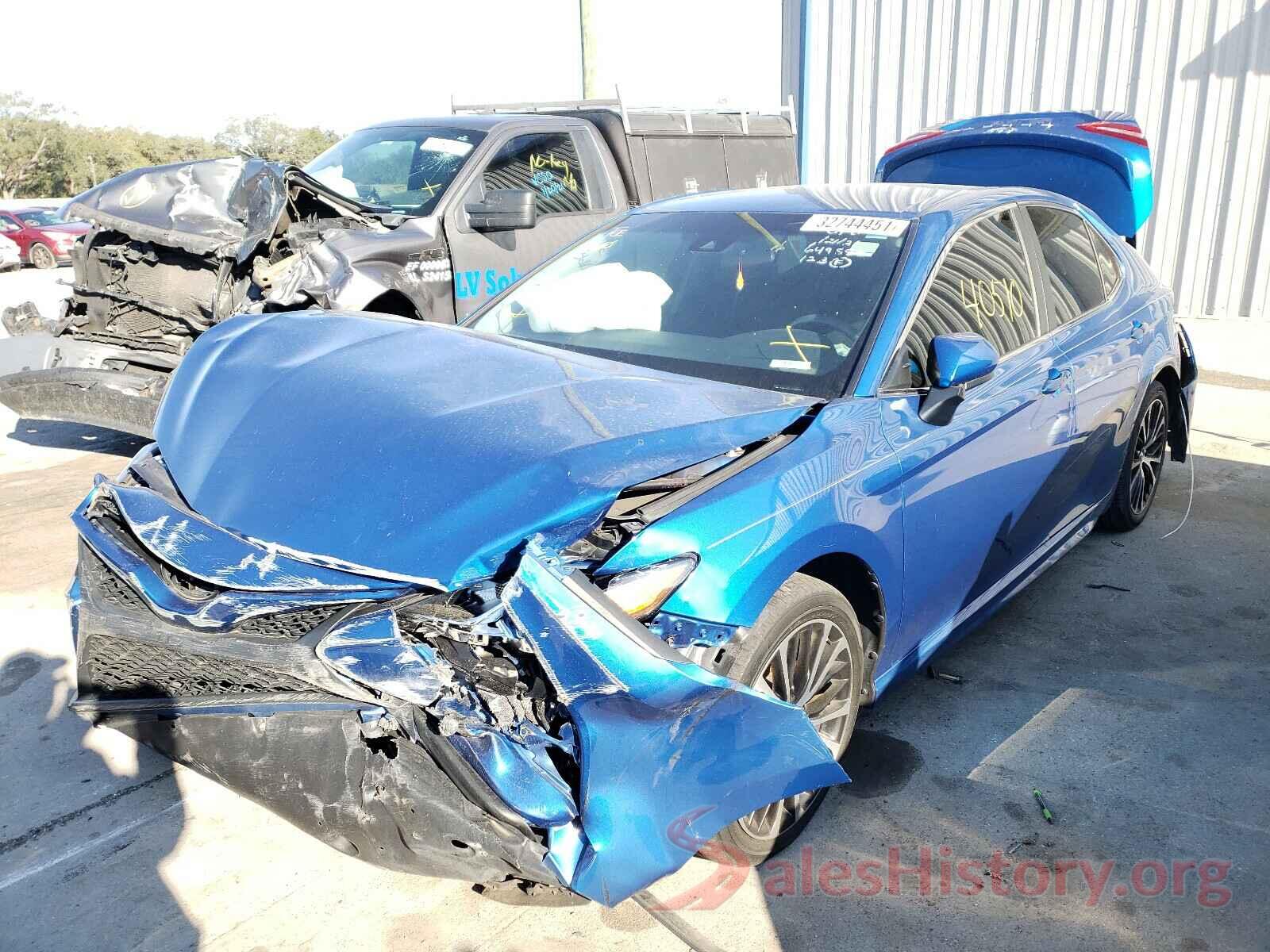 4T1B11HKXJU007965 2018 TOYOTA CAMRY