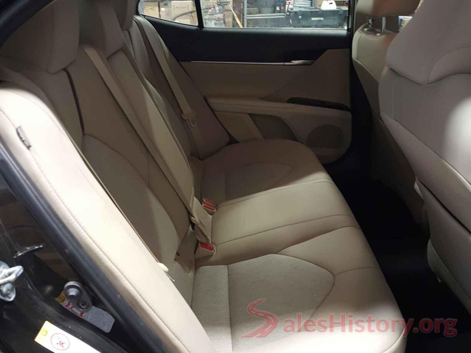 4T1B11HK0JU505043 2018 TOYOTA CAMRY