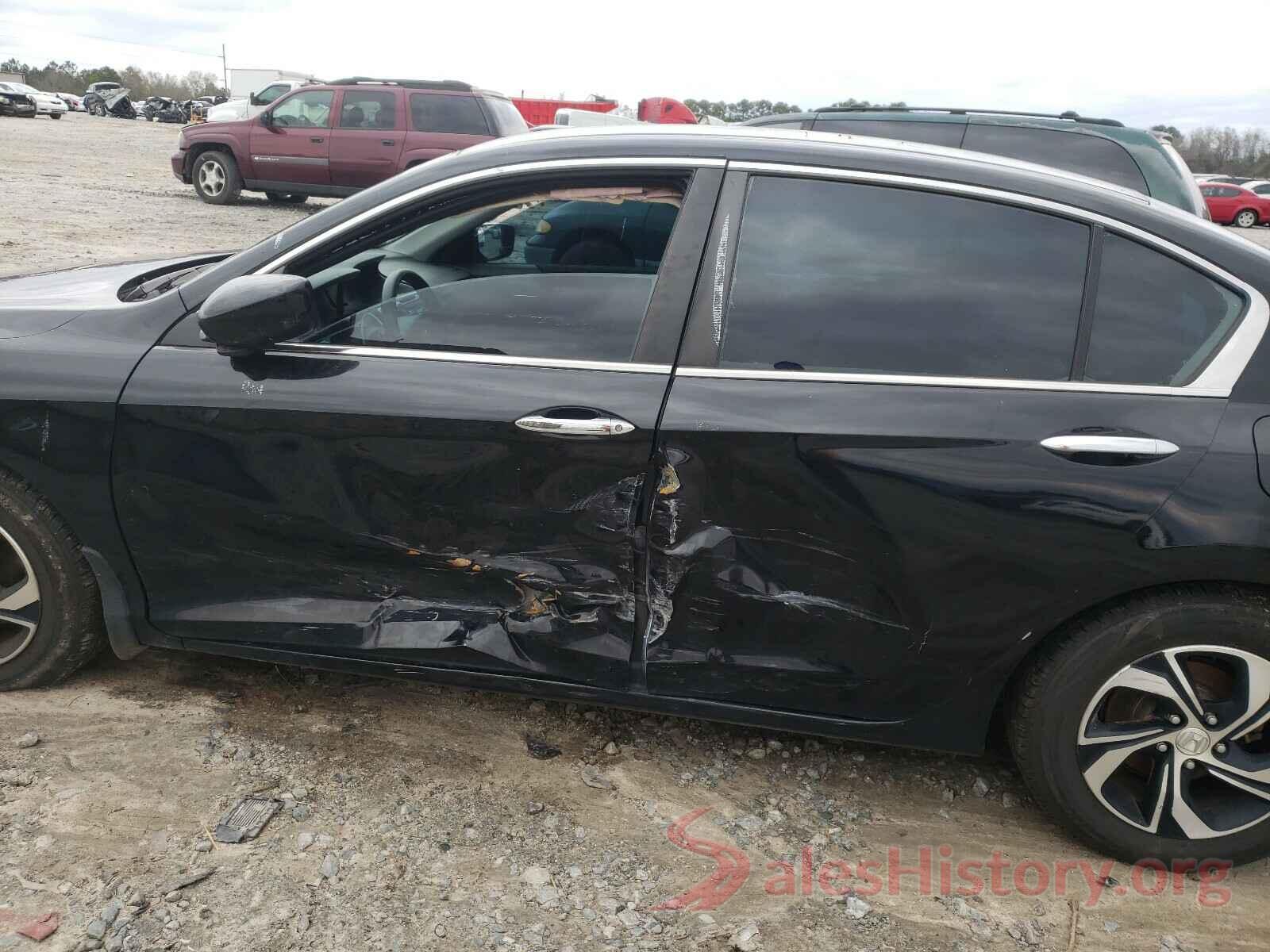 1HGCR2F30HA208483 2017 HONDA ACCORD