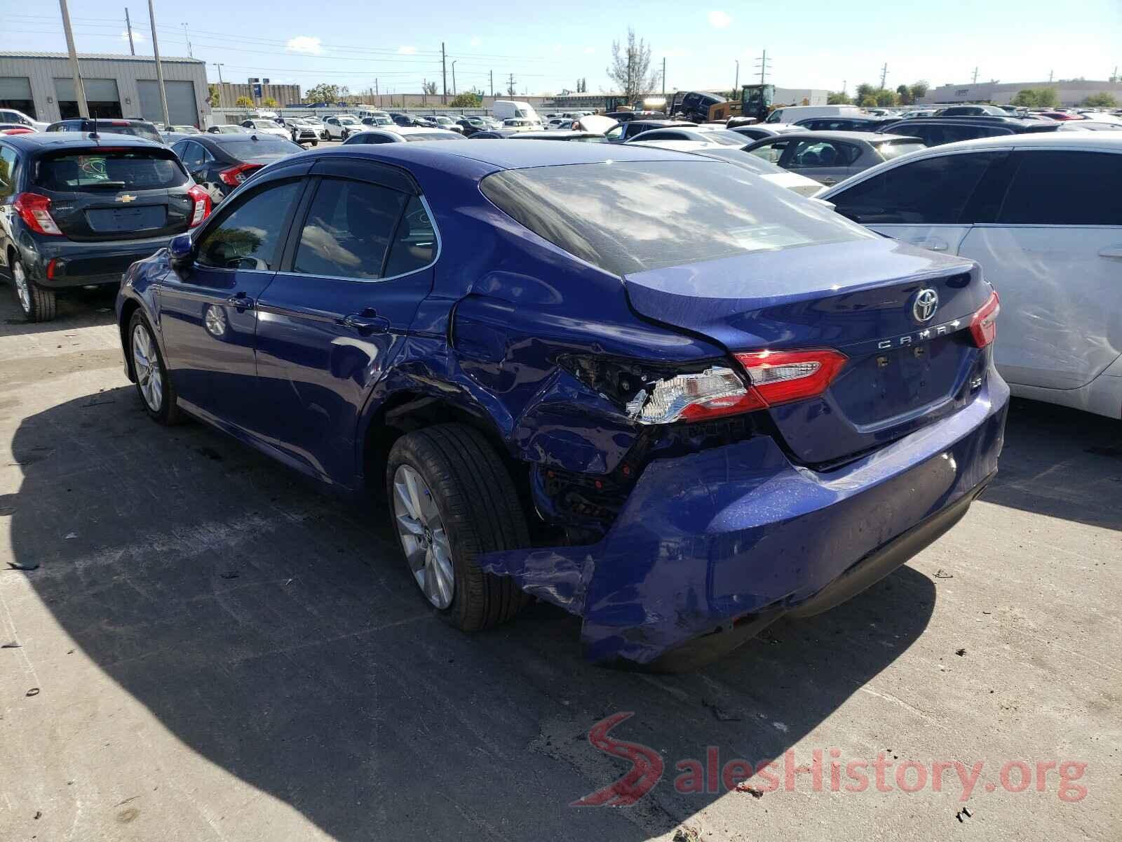 4T1B11HK8JU557651 2018 TOYOTA CAMRY