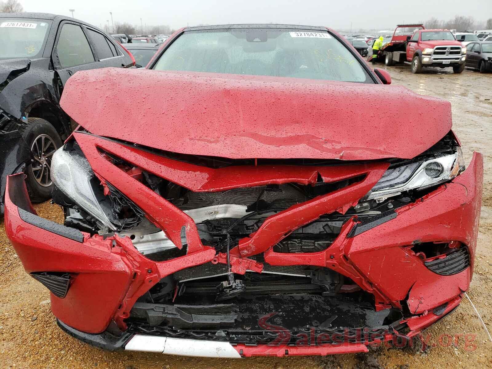 4T1B61HK2KU174212 2019 TOYOTA CAMRY