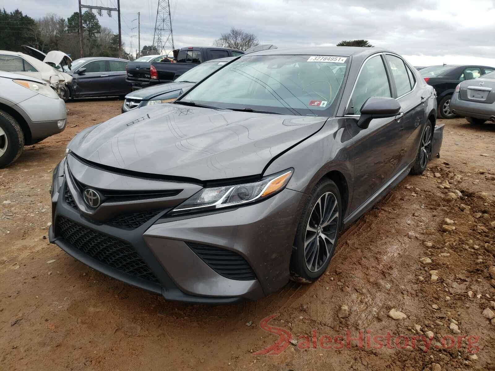 4T1B11HK0JU040781 2018 TOYOTA CAMRY