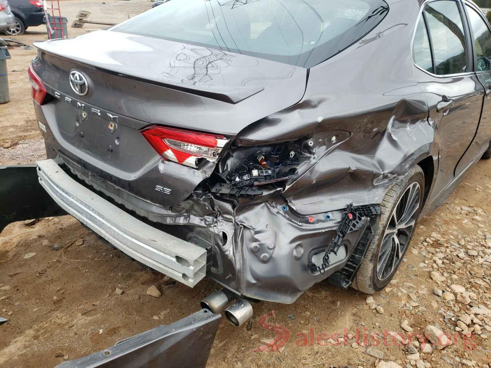 4T1B11HK0JU040781 2018 TOYOTA CAMRY