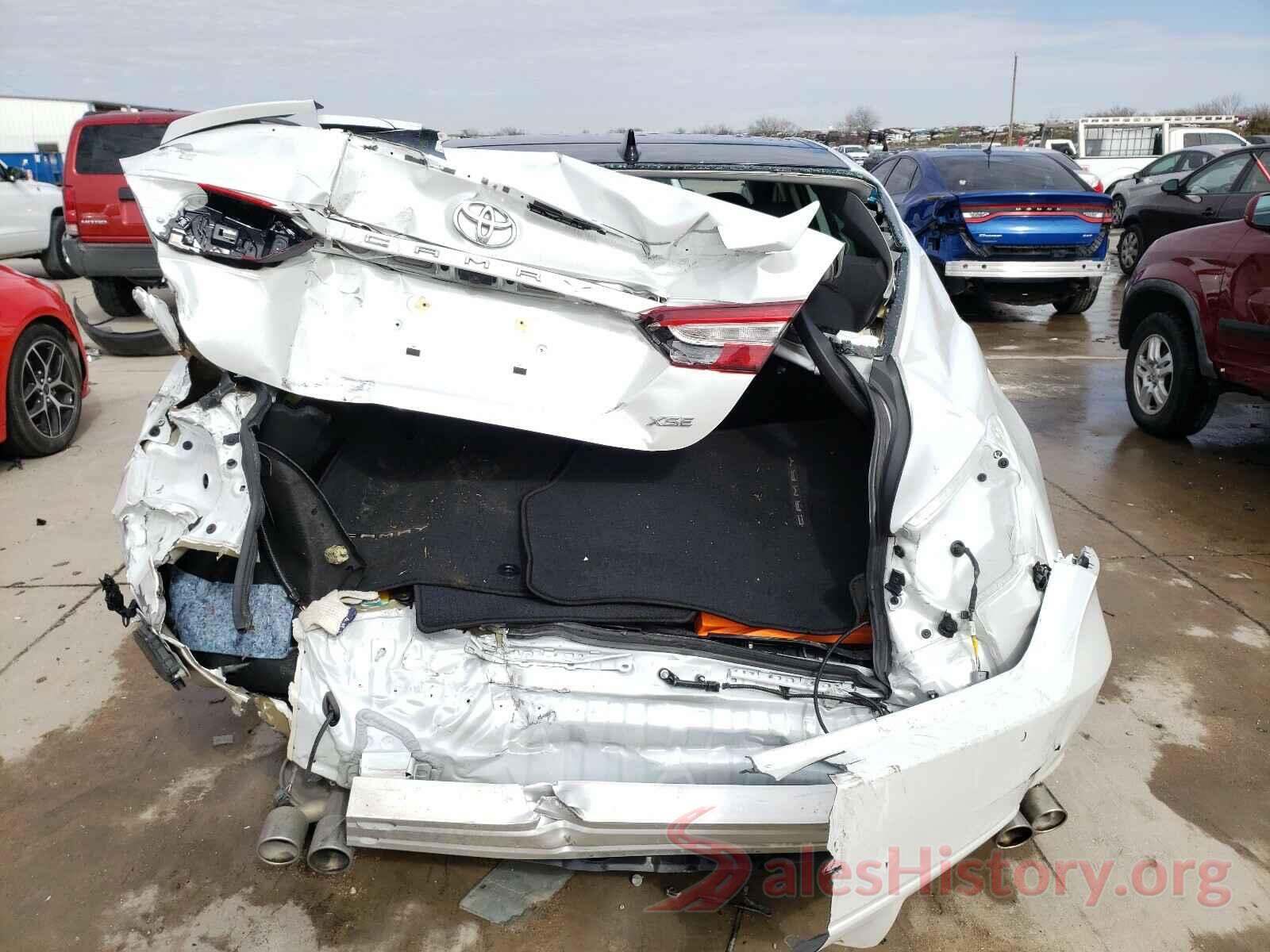 4T1B61HK5KU296899 2019 TOYOTA CAMRY