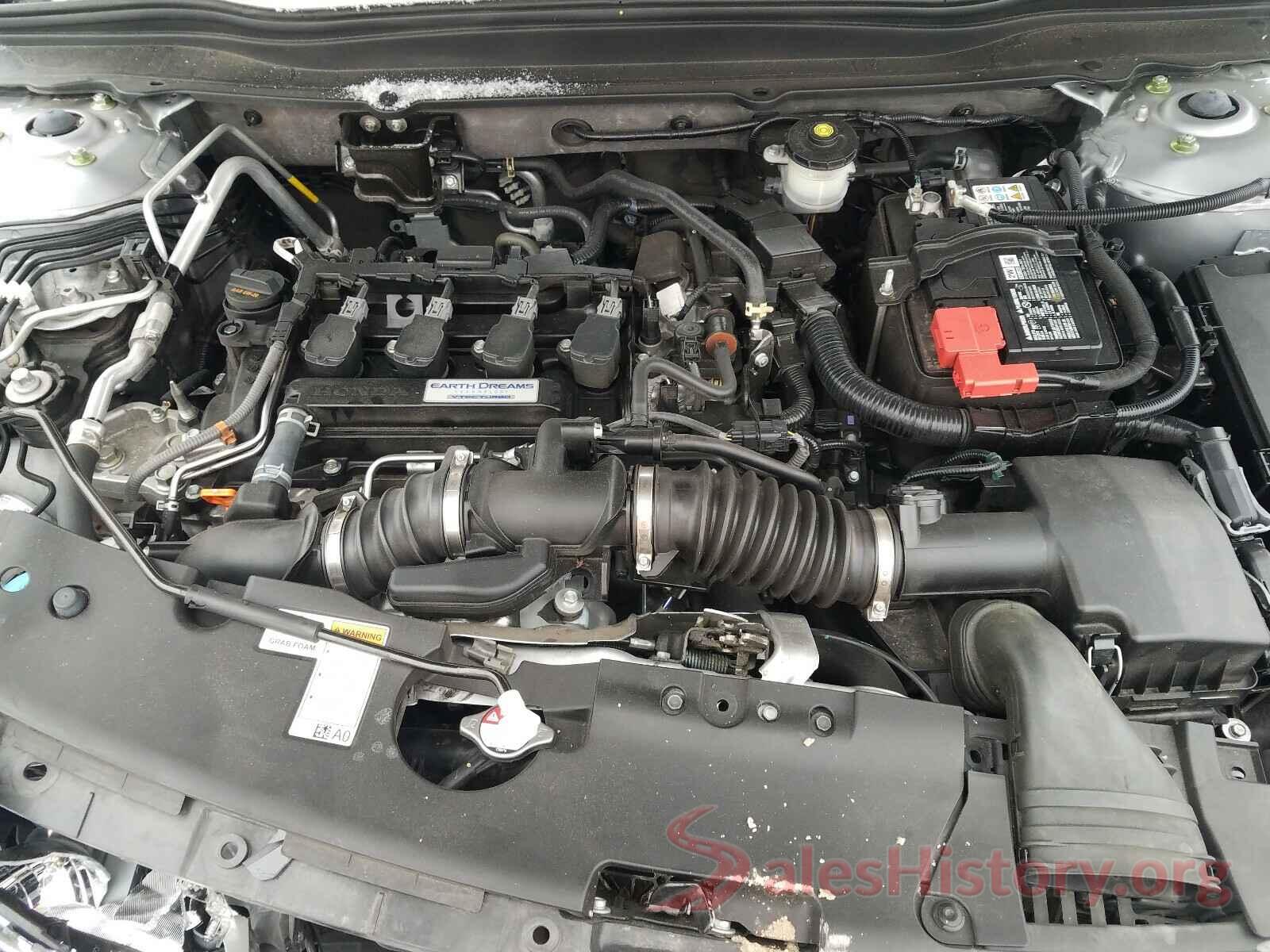 1HGCV1F12KA037585 2019 HONDA ACCORD