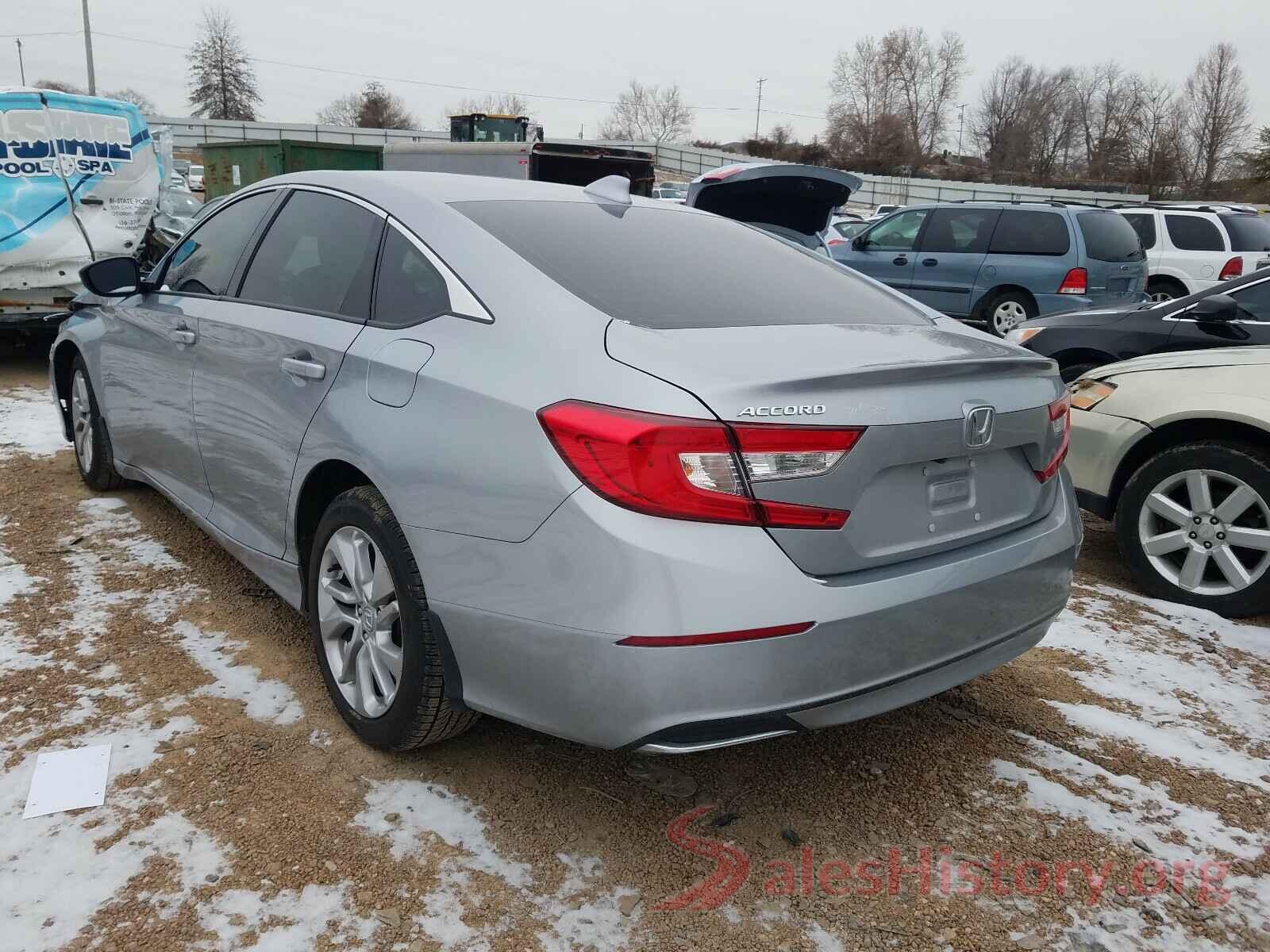 1HGCV1F12KA037585 2019 HONDA ACCORD