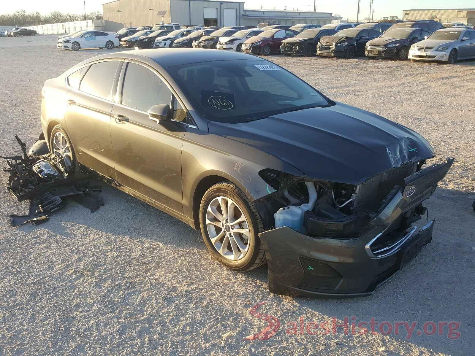 3FA6P0HD9KR250262 2019 FORD FUSION