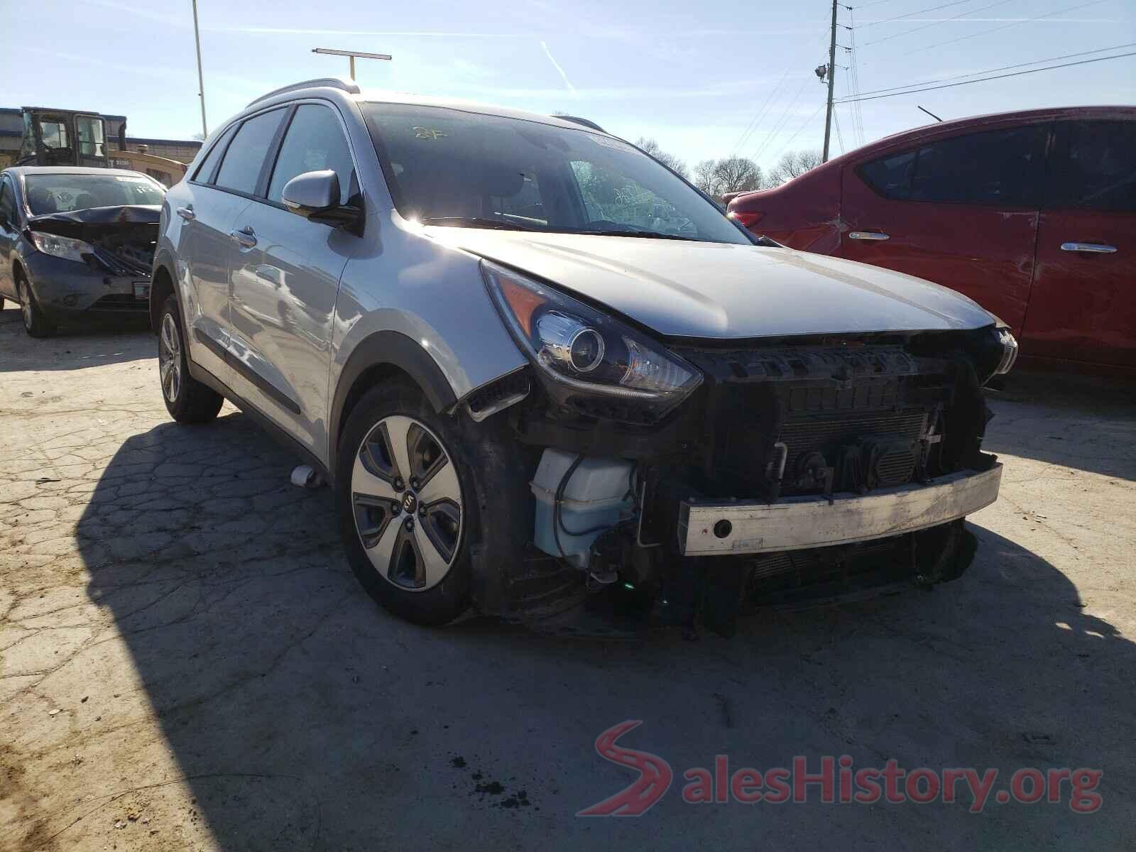 KNDCE3LC7K5235586 2019 KIA NIRO