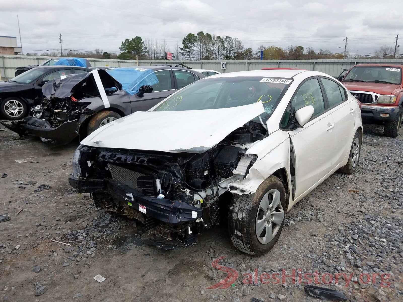 3KPFL4A71HE109879 2017 KIA FORTE