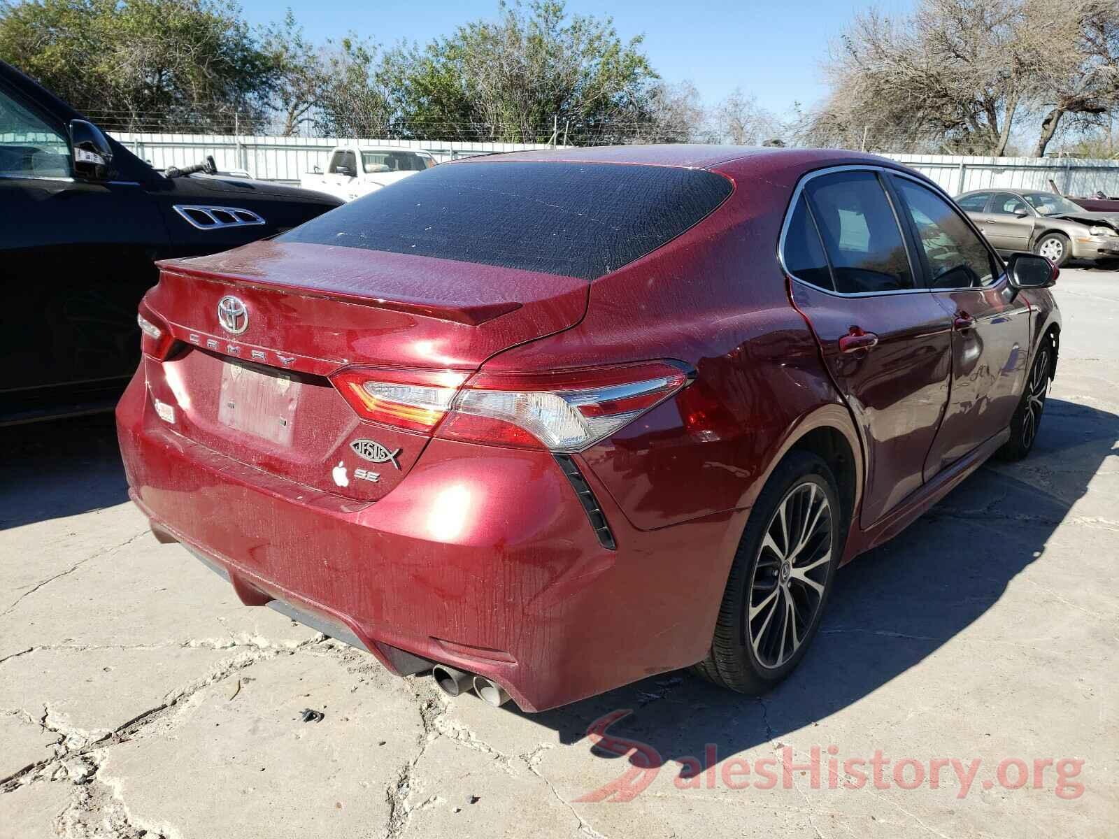 4T1B11HK7JU623557 2018 TOYOTA CAMRY