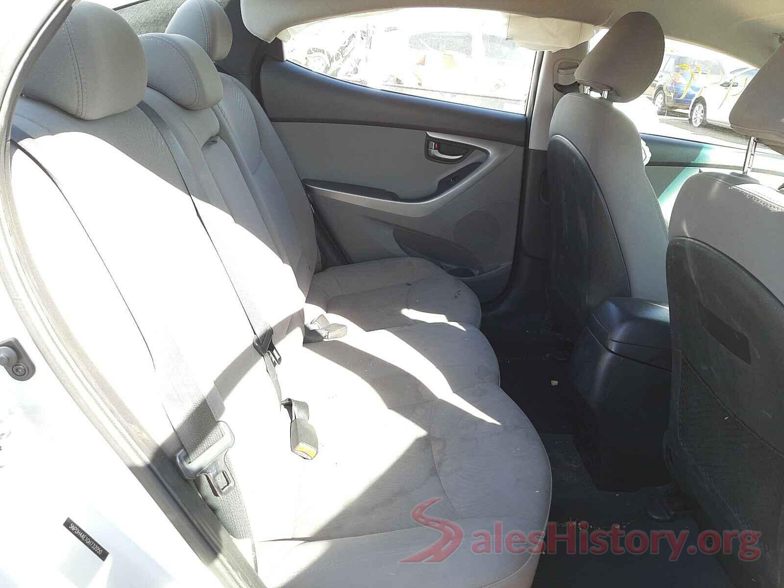 5NPDH4AE1GH732050 2016 HYUNDAI ELANTRA