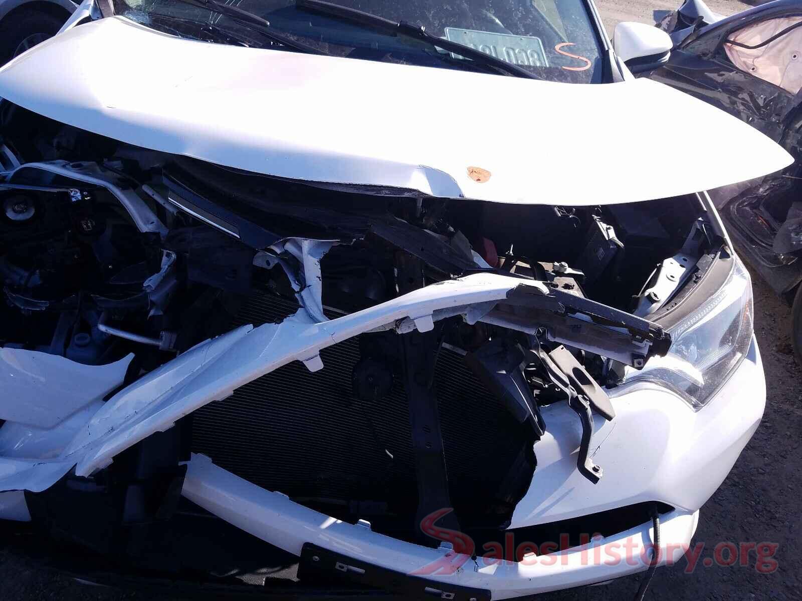 JTMRFREV7JJ721815 2018 TOYOTA RAV4