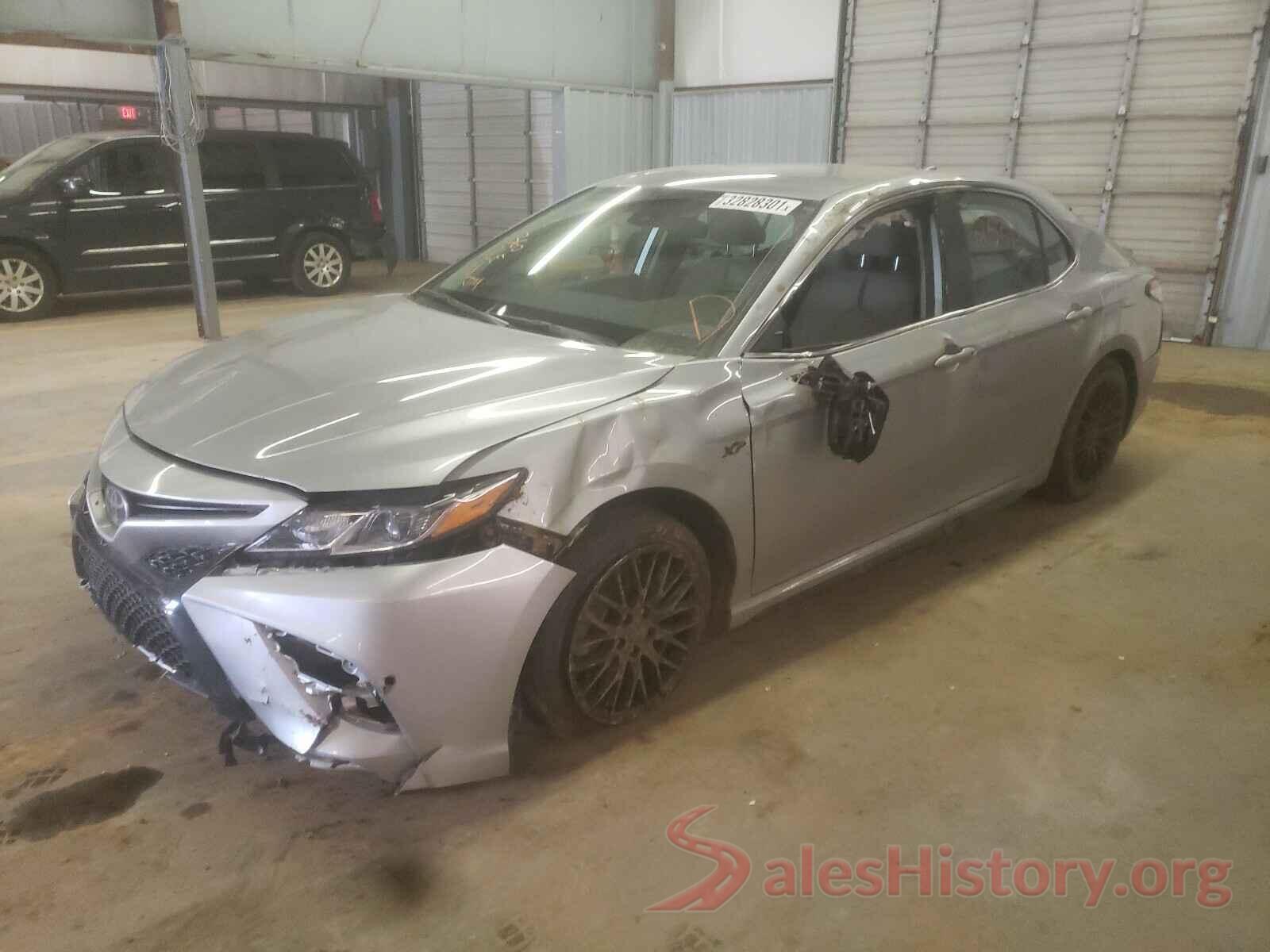 4T1B11HKXKU825469 2019 TOYOTA CAMRY