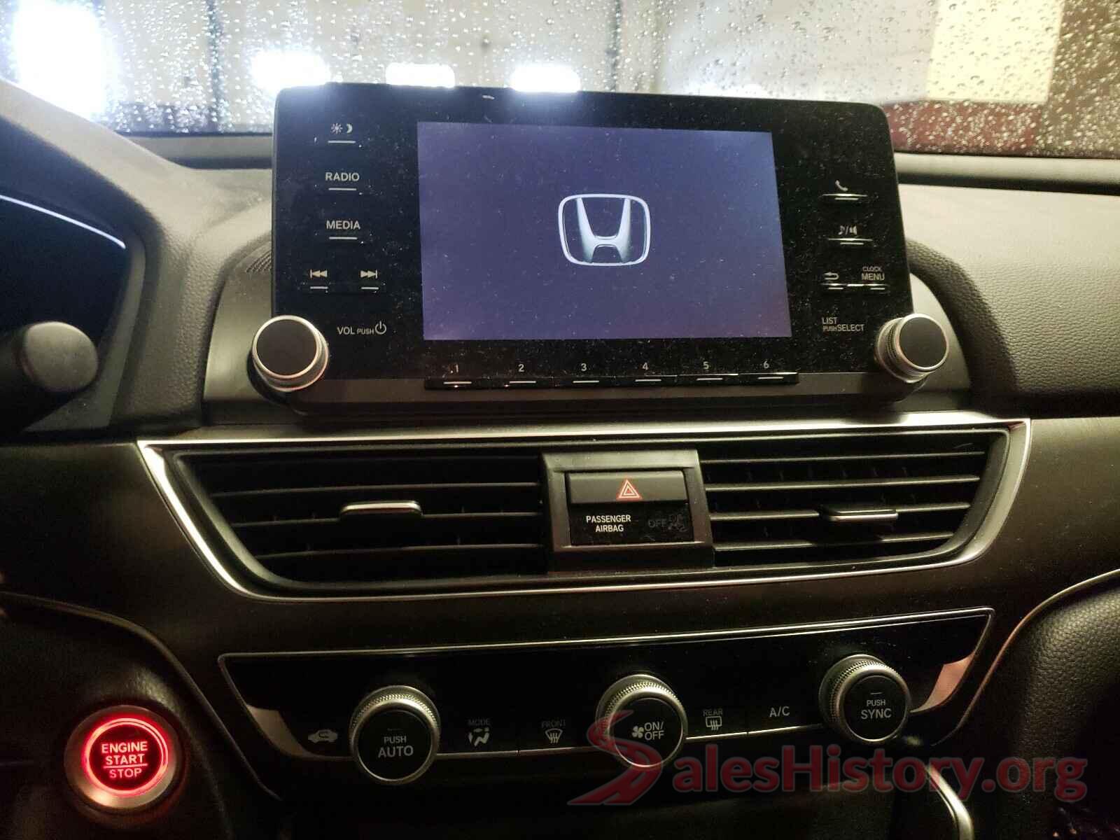 1HGCV1F17JA157316 2018 HONDA ACCORD