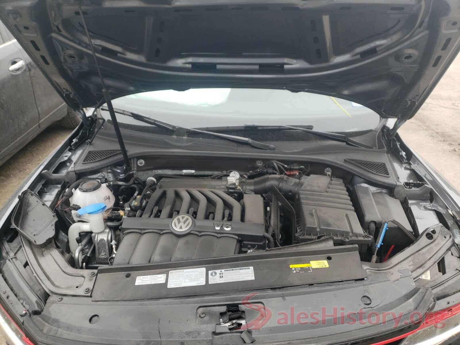 1VWJM7A30JC037041 2018 VOLKSWAGEN PASSAT