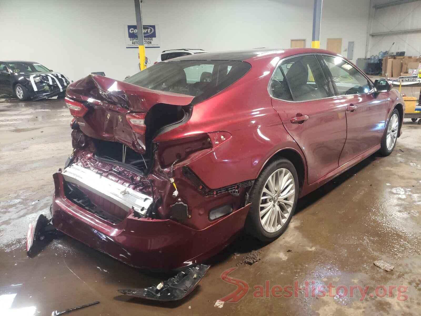 4T1B11HK8JU519966 2018 TOYOTA CAMRY