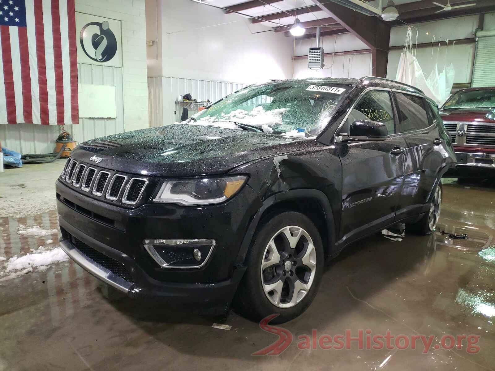 3C4NJDCB7JT453897 2018 JEEP COMPASS