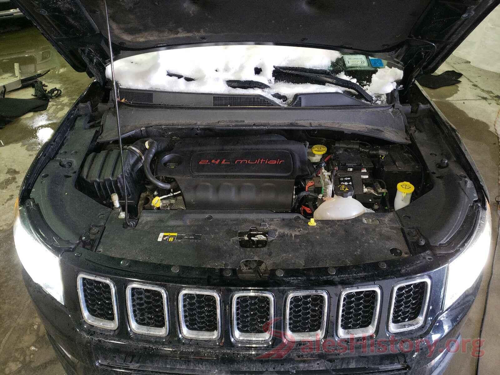 3C4NJDCB7JT453897 2018 JEEP COMPASS