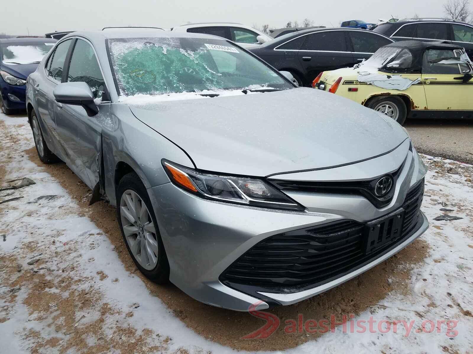 4T1B11HK9JU088439 2018 TOYOTA CAMRY