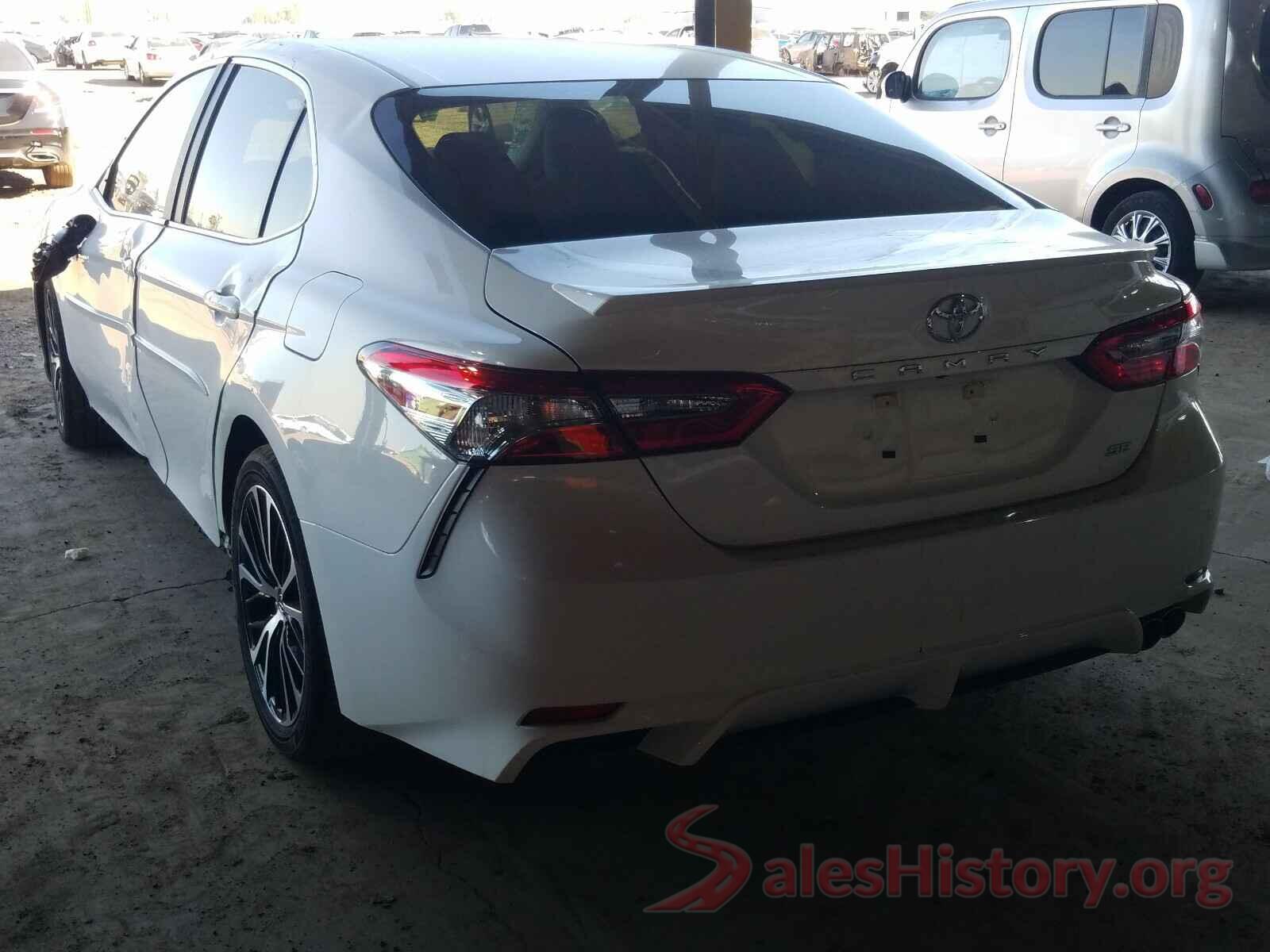 4T1B11HK4JU674353 2018 TOYOTA CAMRY