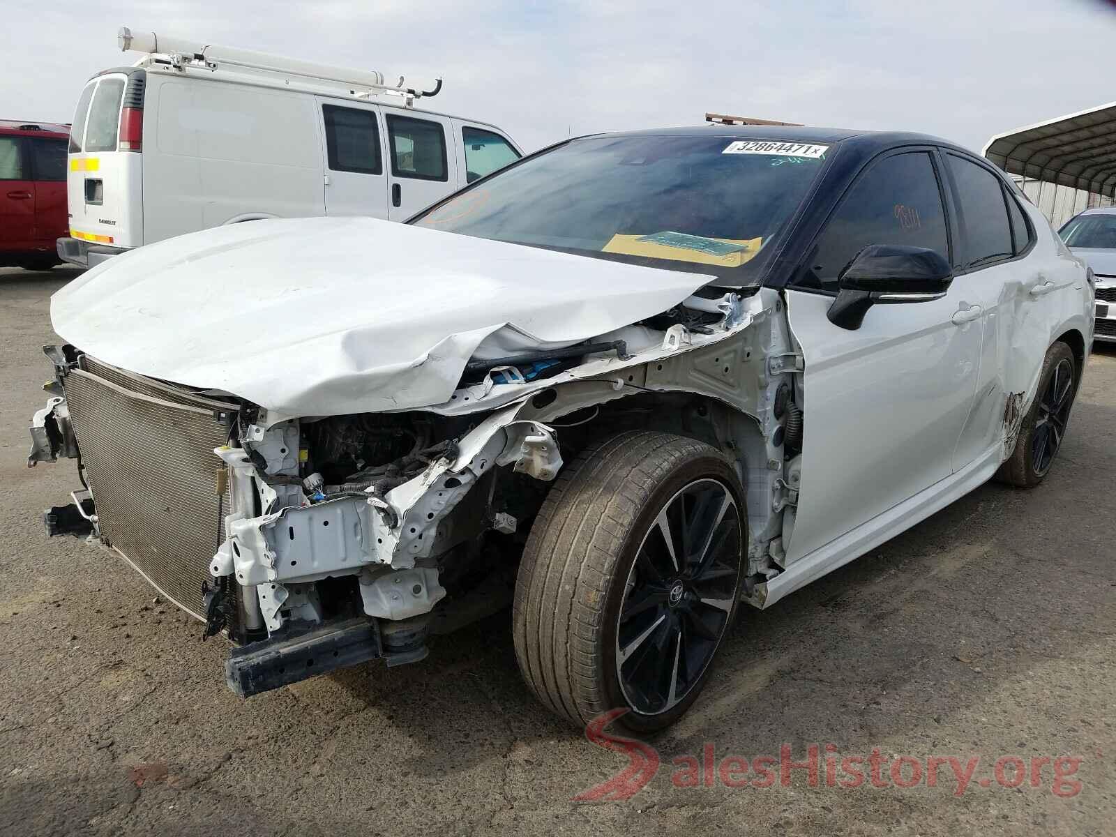 4T1B61HK3JU110713 2018 TOYOTA CAMRY