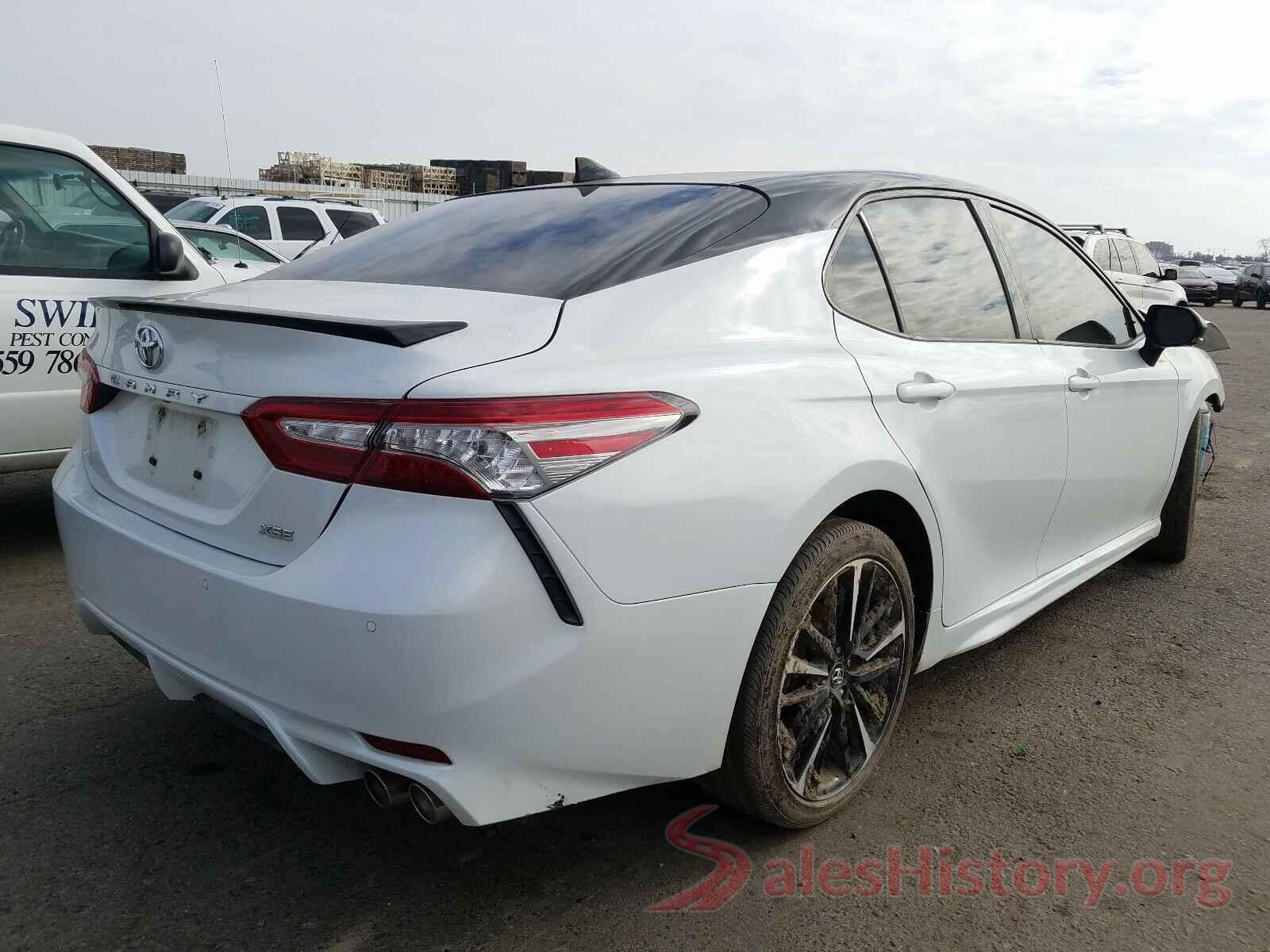 4T1B61HK3JU110713 2018 TOYOTA CAMRY