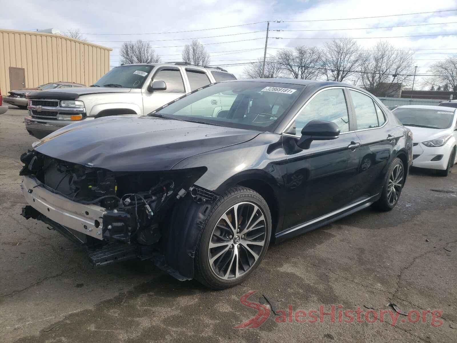 4T1B11HK4JU092608 2018 TOYOTA CAMRY