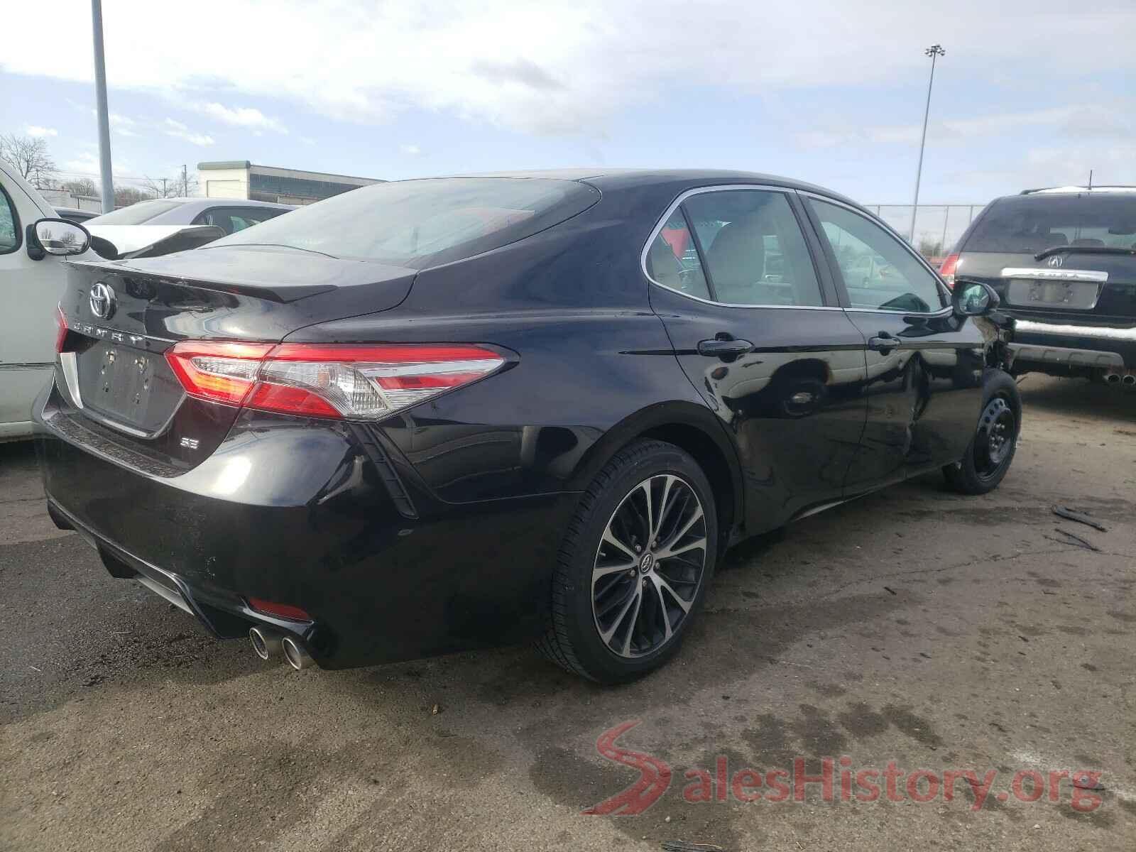 4T1B11HK4JU092608 2018 TOYOTA CAMRY