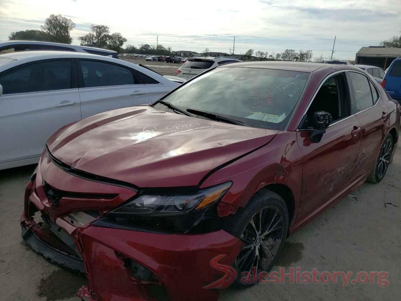 4T1B11HK4JU584300 2018 TOYOTA CAMRY