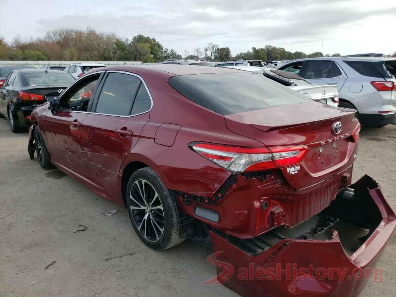 4T1B11HK4JU584300 2018 TOYOTA CAMRY