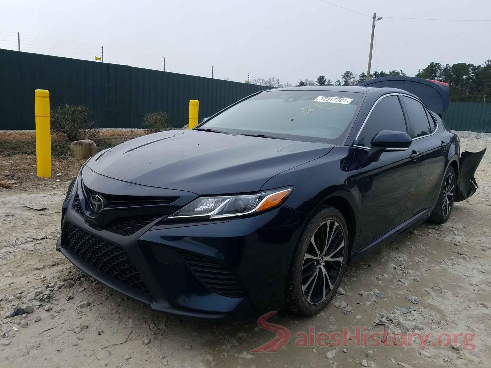 JTNB11HK5J3021293 2018 TOYOTA CAMRY