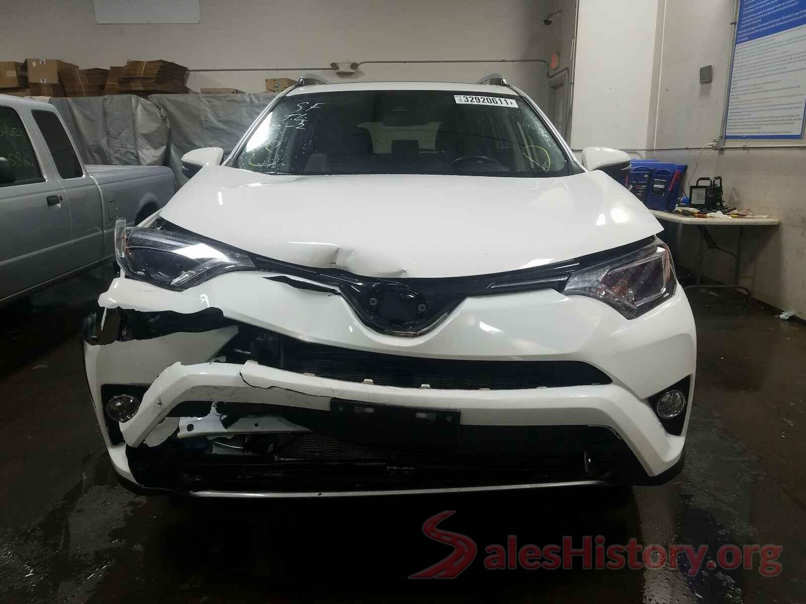 JTMRFREVXHJ125835 2017 TOYOTA RAV4