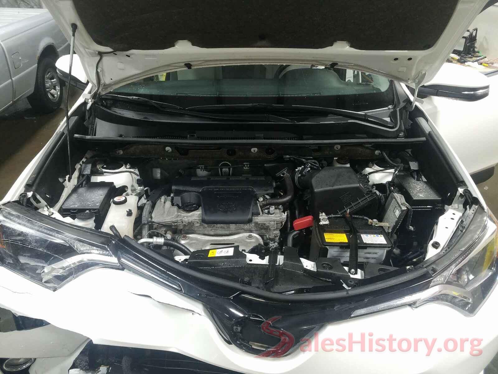 JTMRFREVXHJ125835 2017 TOYOTA RAV4