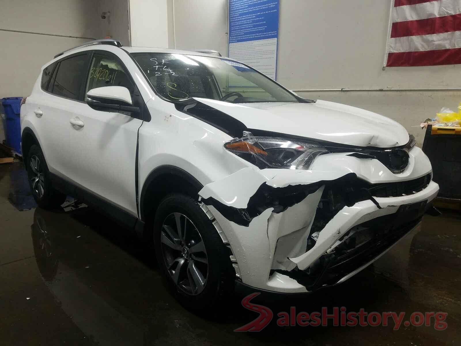 JTMRFREVXHJ125835 2017 TOYOTA RAV4