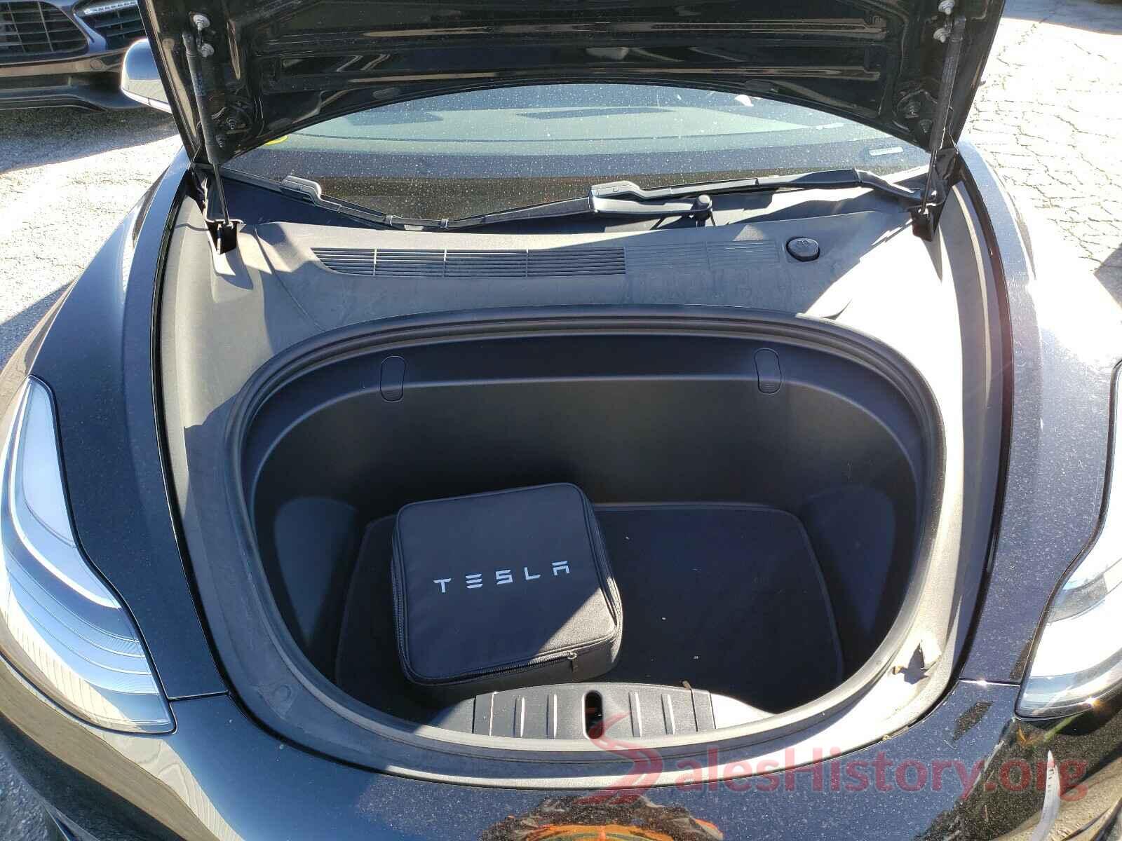 5YJ3E1EA6JF176074 2018 TESLA MODEL 3