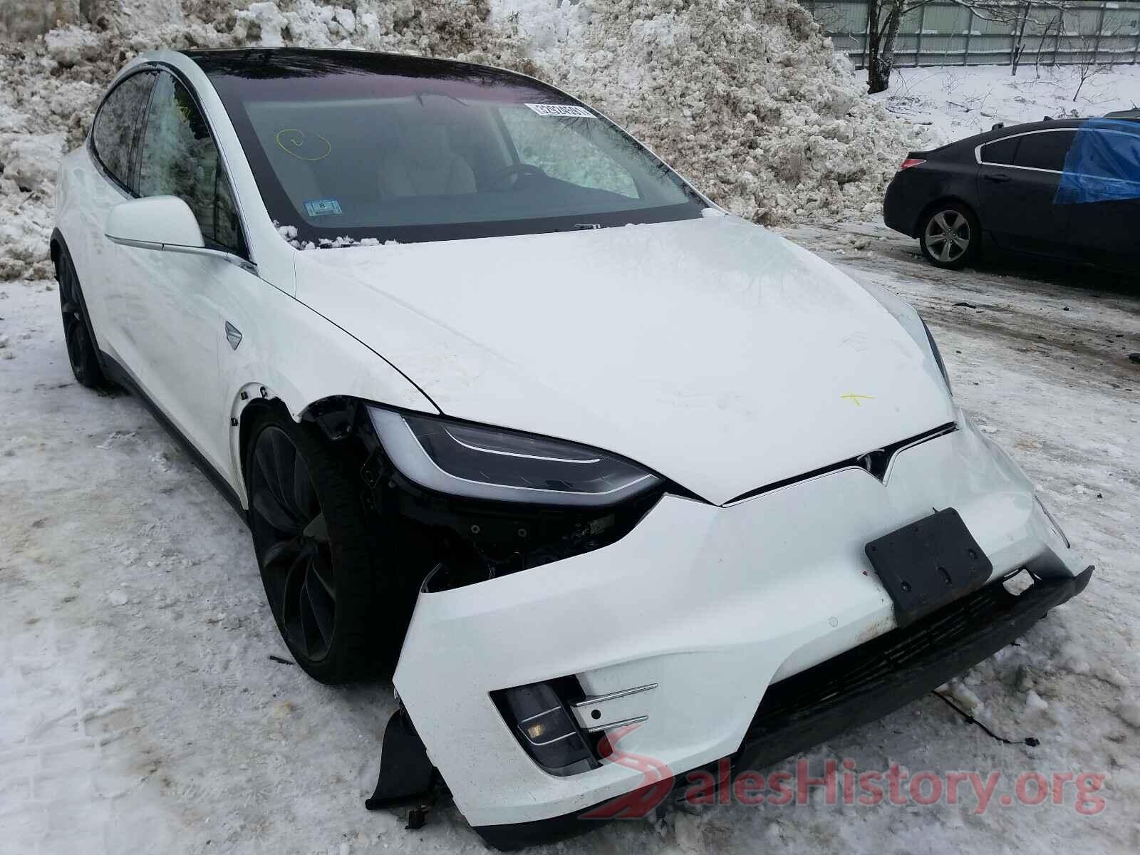 5YJXCBE2XJF111525 2018 TESLA MODEL X