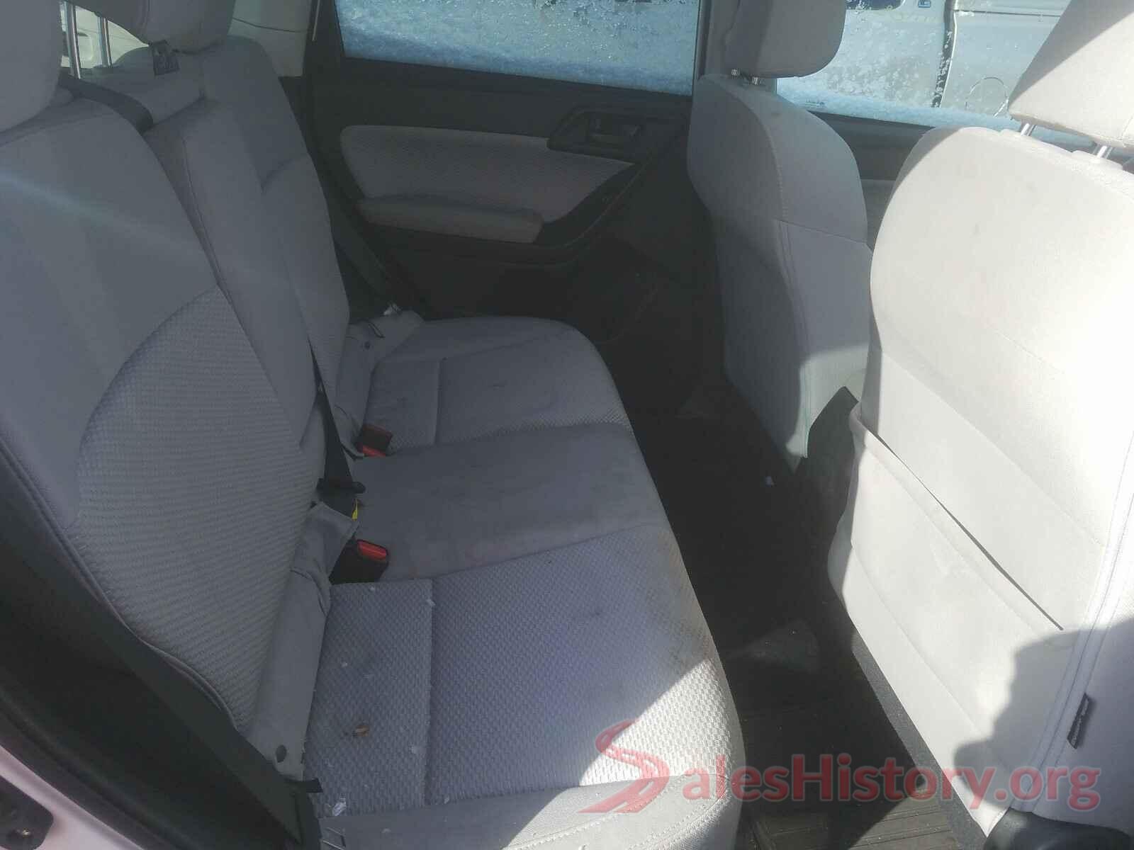 JF2SJAGC5JH543845 2018 SUBARU FORESTER