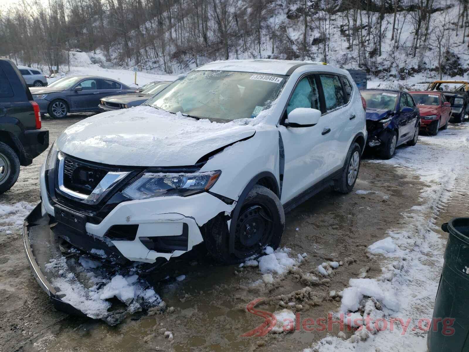 KNMAT2MV1JP529608 2018 NISSAN ROGUE