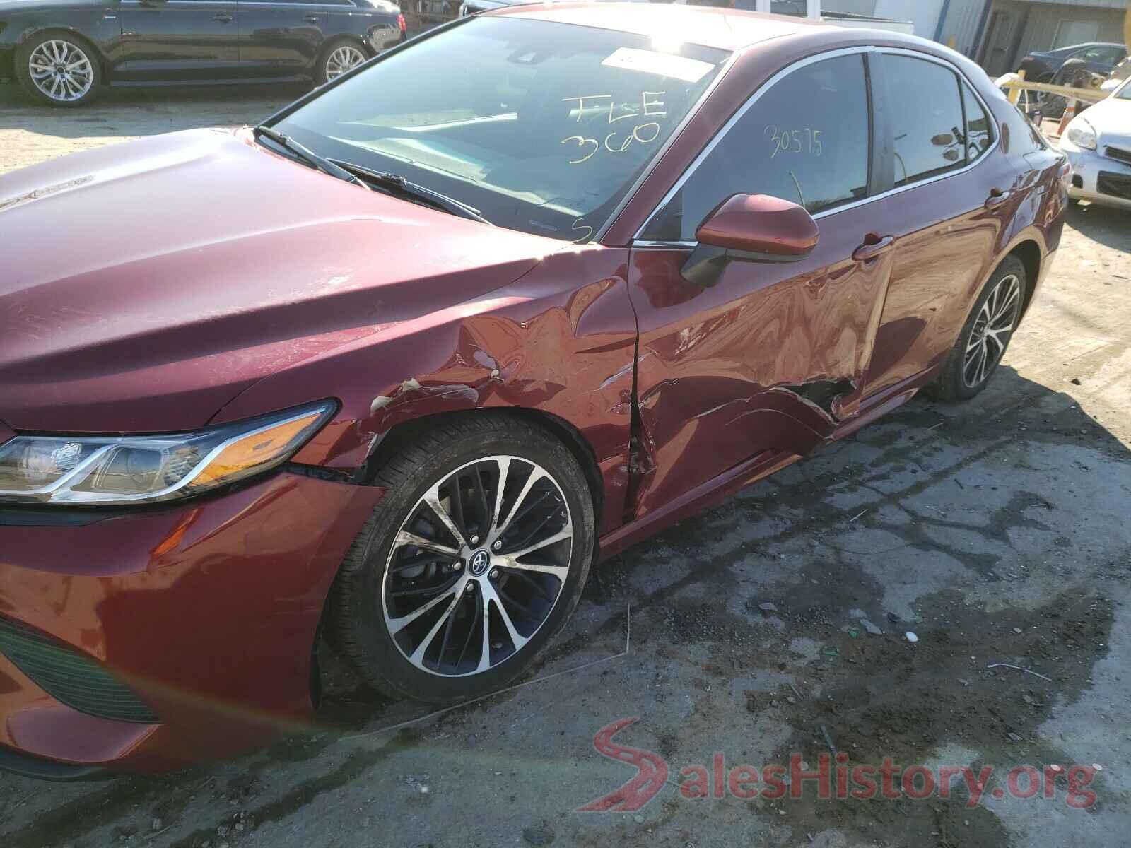 4T1B11HK4JU601757 2018 TOYOTA CAMRY