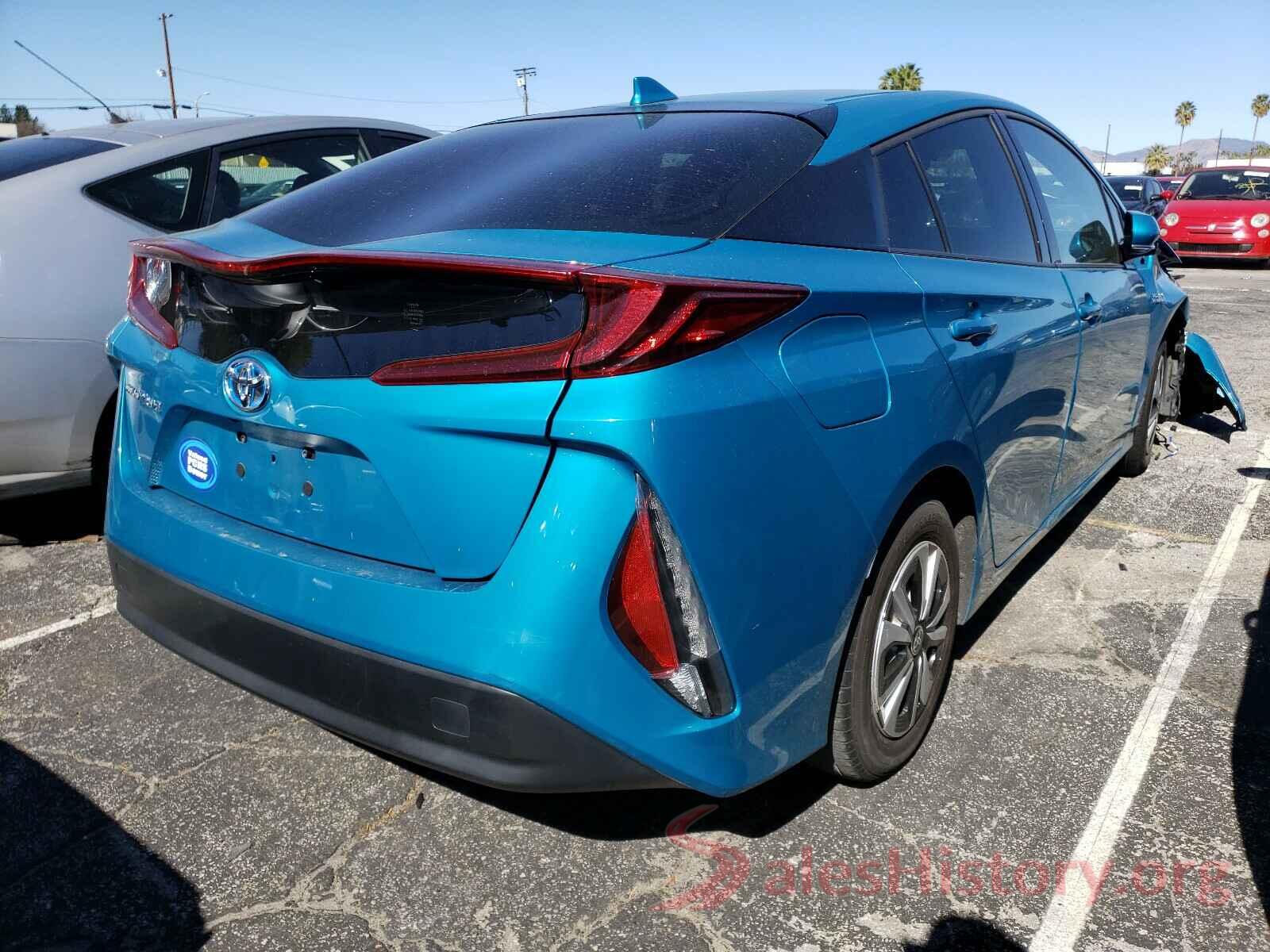 JTDKARFP0J3095142 2018 TOYOTA PRIUS