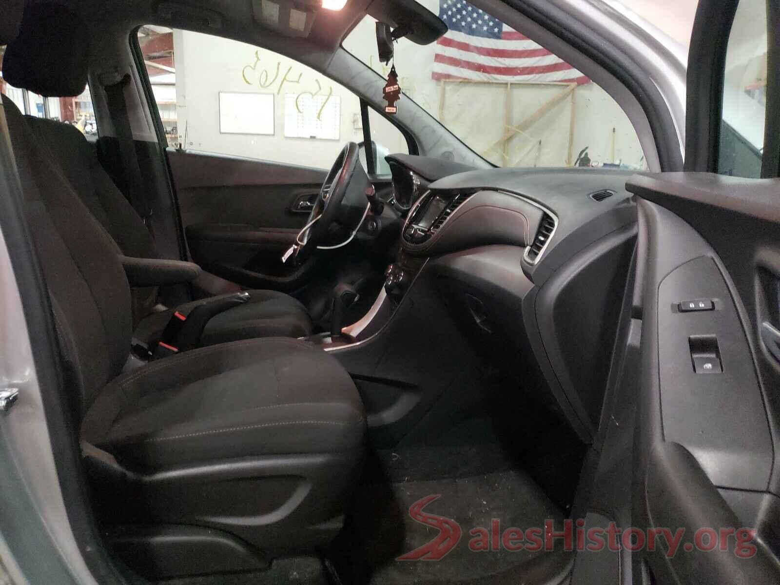 KL7CJKSB2JB533779 2018 CHEVROLET TRAX