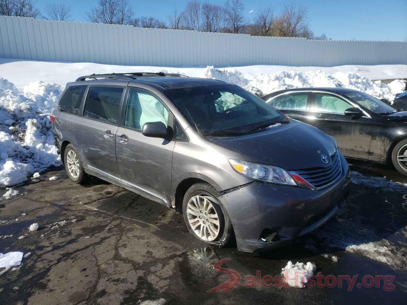 5TDYZ3DC5HS806634 2017 TOYOTA SIENNA