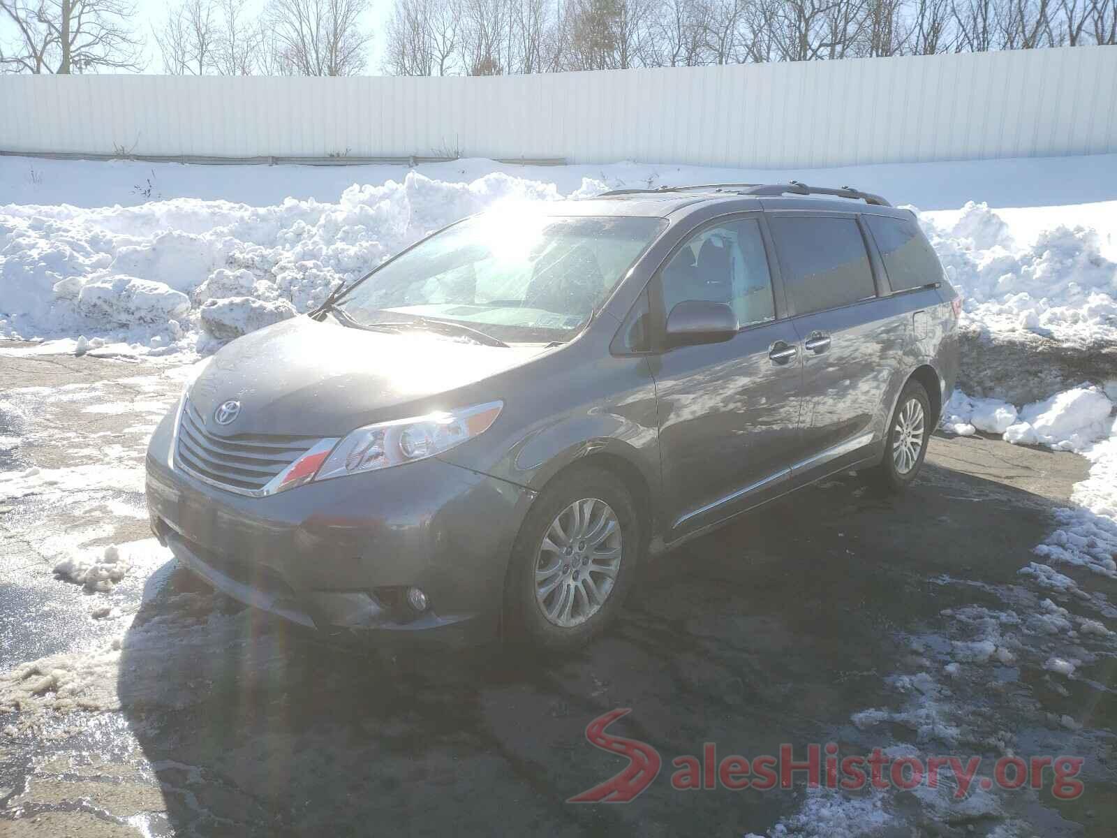 5TDYZ3DC5HS806634 2017 TOYOTA SIENNA